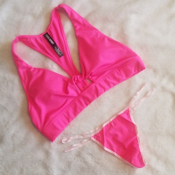 PINK Victoria Secret Sports Bra & Thong Set - Picture 4 of 5